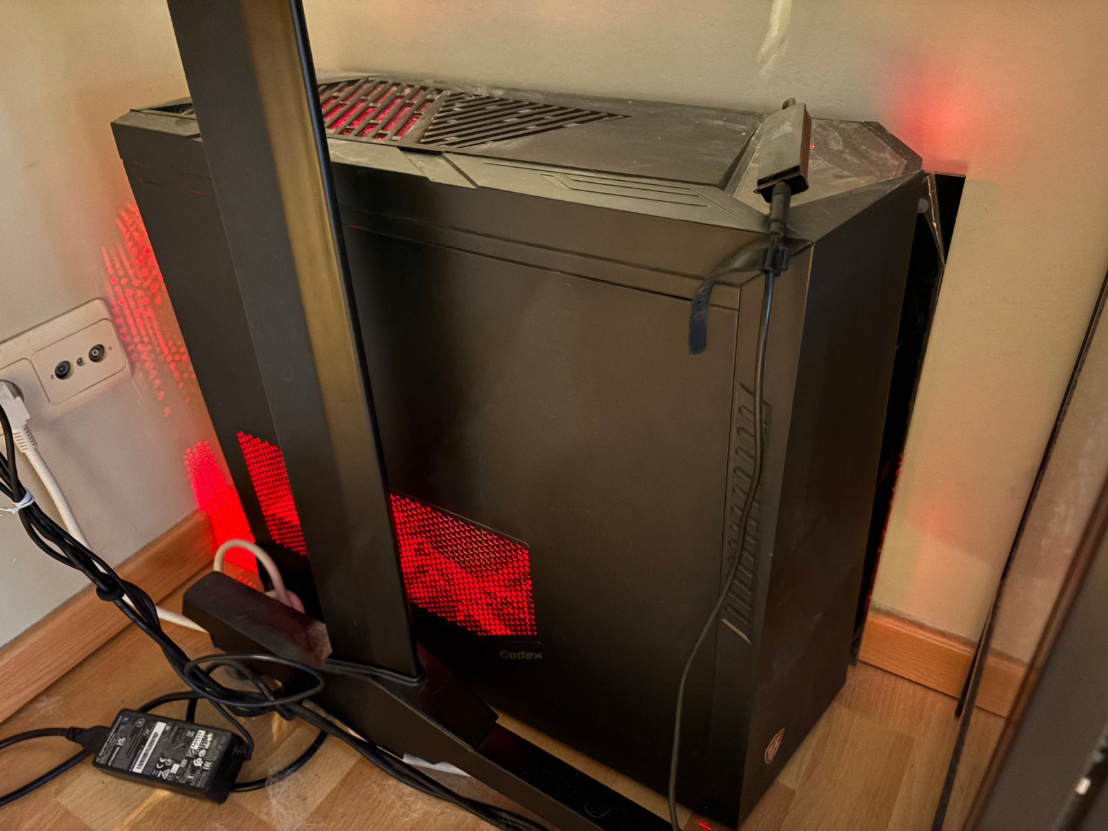 MSI Gaming PC + toebehoren, Computers en Software, Desktop Pc's, Gebruikt, SSD, 16 GB, Met monitor, Gaming, Ophalen