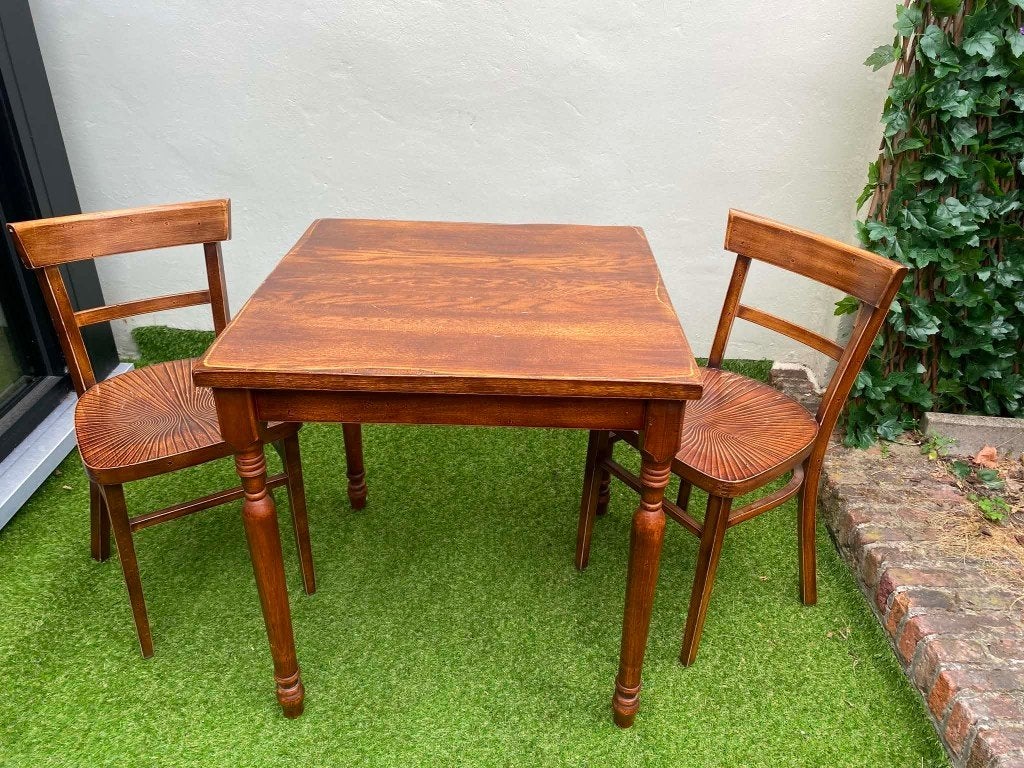 Charmante houten stoelen & tafels ( merk : Hutten), Ophalen, Gebruikt, Meubilair