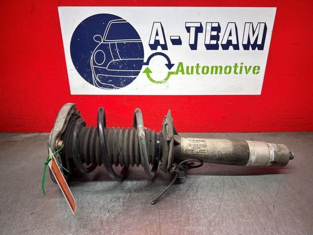 AMORTISSEUR OU ABSORBEUR DE CHOC AVANT GAUCHE 4 serie (F33), Utilisé, BMW, Petuelring 130
80809  München, DE, Bayerische Motoren Werke AG