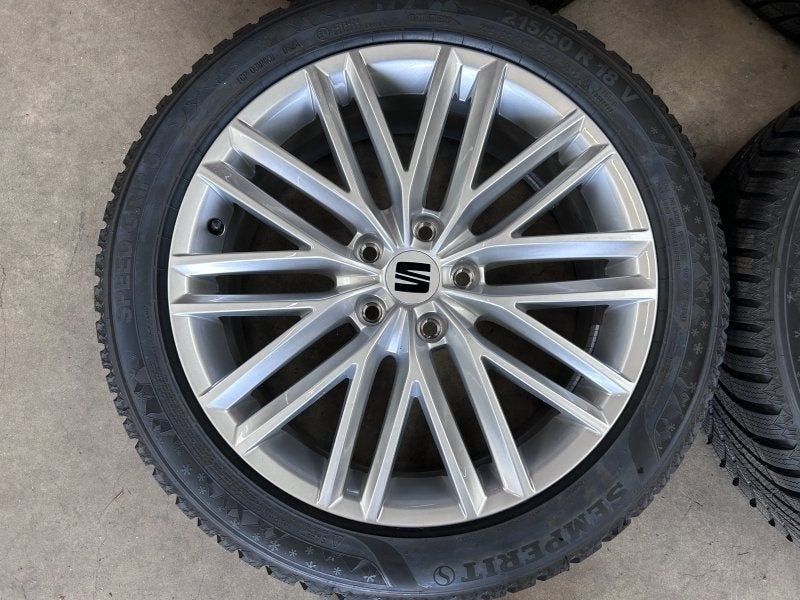 18 inch originele velgen + winterbanden Seat Ateca, Autos : Pièces & Accessoires, Neuf, Pneus et Jantes, -, 18 pouces