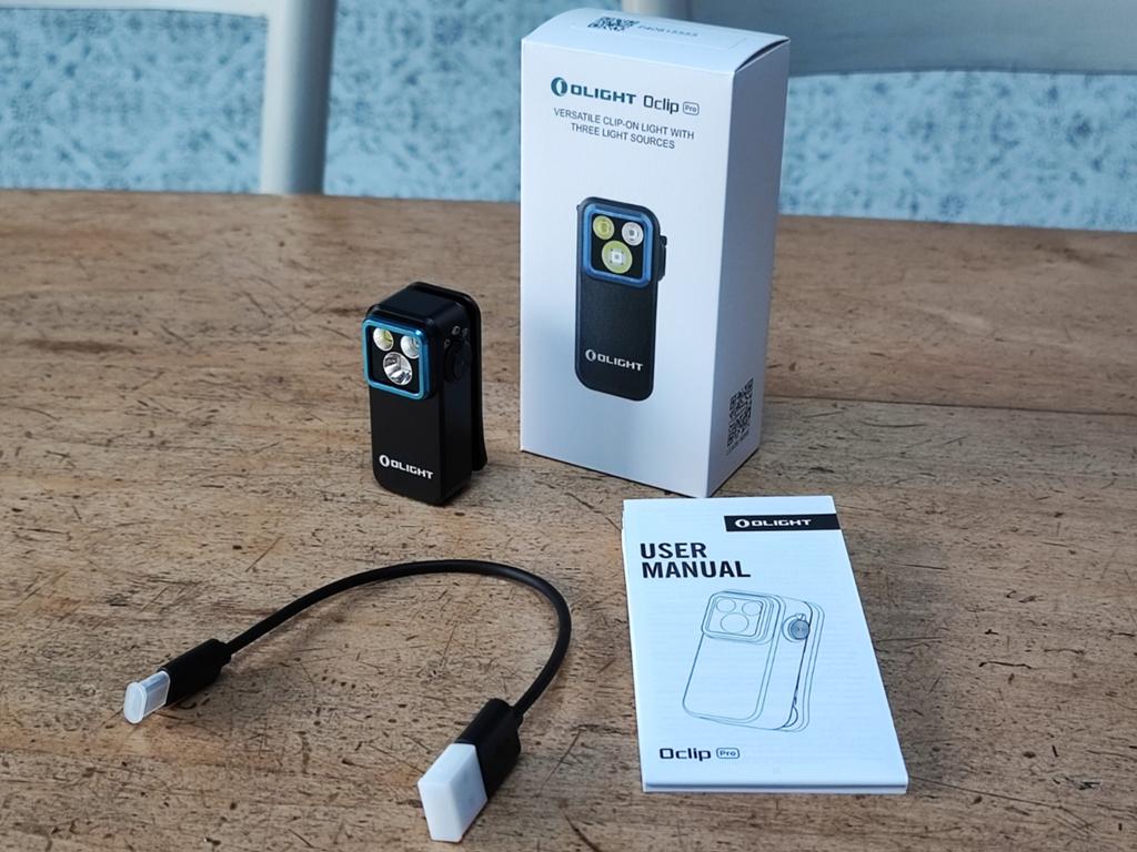 Olight Oclip Pro mini zaklamp. (Nieuw!), Caravans en Kamperen, Zaklampen, Ophalen of Verzenden, Nieuw, Batterij
