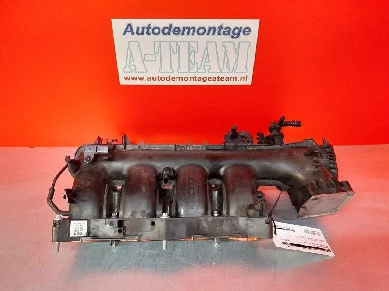 COLLECTEUR D'ADMISSION C (C204) (01-2011/-) (|A2700900737|), Utilisé, Mercedes-Benz