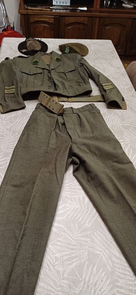Costume militaire, Enlèvement