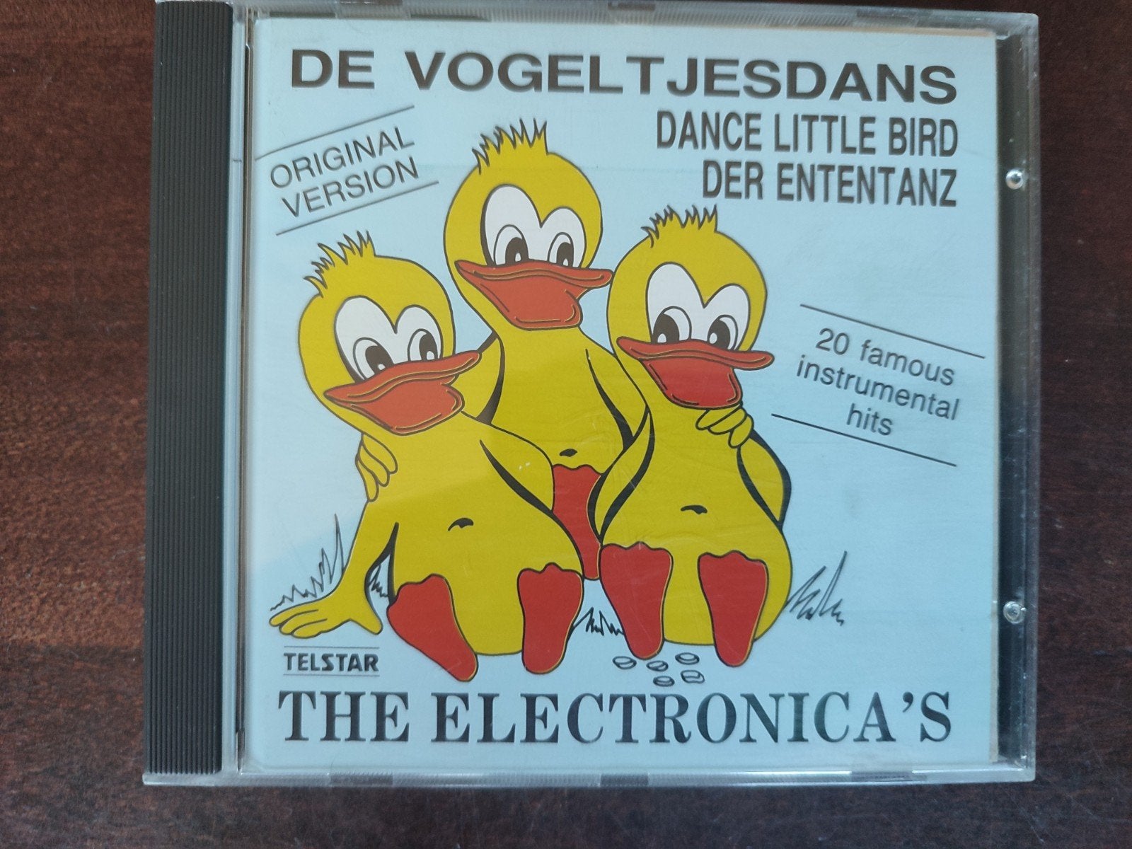 CD : THE ELECTRONIC'S - THE BIRD DANCE : 20 TUBES CÉLÈBRES, CD & DVD, CD | Instrumental, Enlèvement ou Envoi, Comme neuf