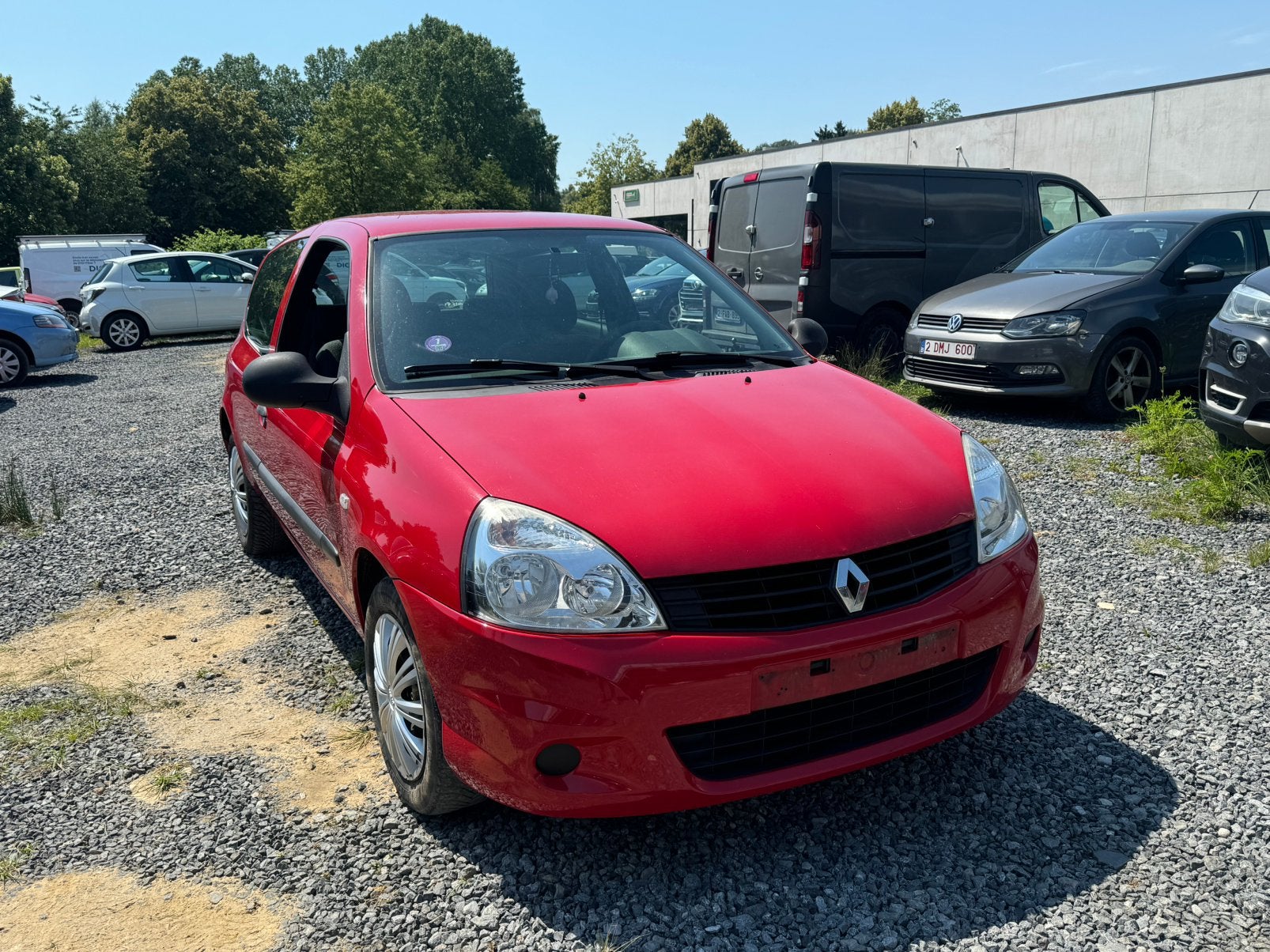RENAULT CLIO, Autos, Rouge, Euro 5, Entreprise, https://public.car-pass.be/vhr/a314b5d8-f150-4595-b2a2-956d6c275f7e