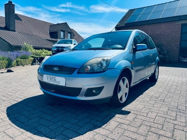 Ford Fiesta 1.3 Essence * Garantie * Euro4 *, Achat, Garantie prolongée, Boîte manuelle, Noir