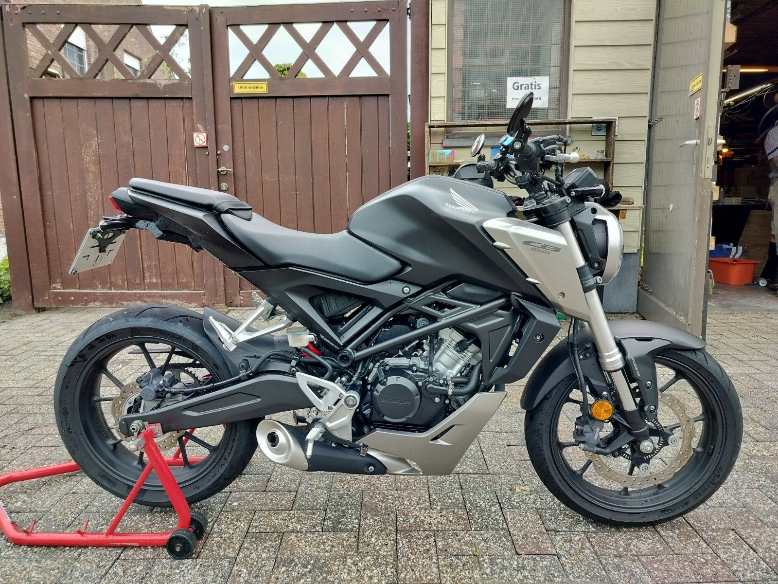 Honda CB125R, Motos, Motos | Honda, Occasion, 125 cm³, Particulier, Éclairage LED