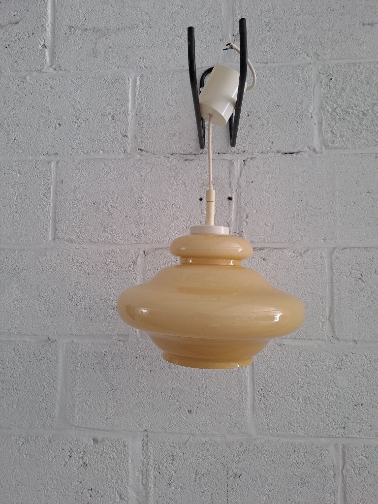 Vintage glazen hanglamp in ambergeel - jaren 60/70, Huis en Inrichting, Lampen | Hanglampen, Gebruikt, Glas, Overige fittingen