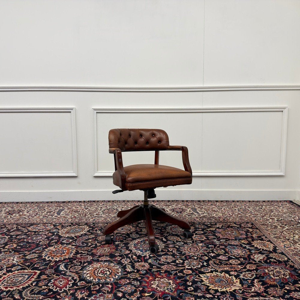 Klassiek Engels Chesterfield Bureaustoel, Antiquités & Art, Antiquités | Bureau & Affaires, Enlèvement