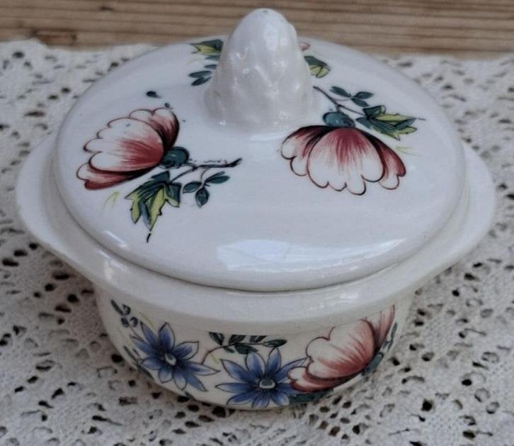 Frans brocante boterpotje met bloemen, Ophalen of Verzenden