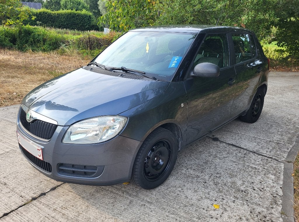 Skoda Fabia 1.2 Essence homologuée à vendre, Autos, Skoda, Argent ou Gris, Achat, Boîte manuelle, Noir