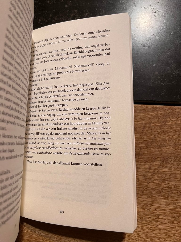 De Kleine keizer is terug - Romain Puertolas, Ophalen of Verzenden, Gelezen, Europa overig