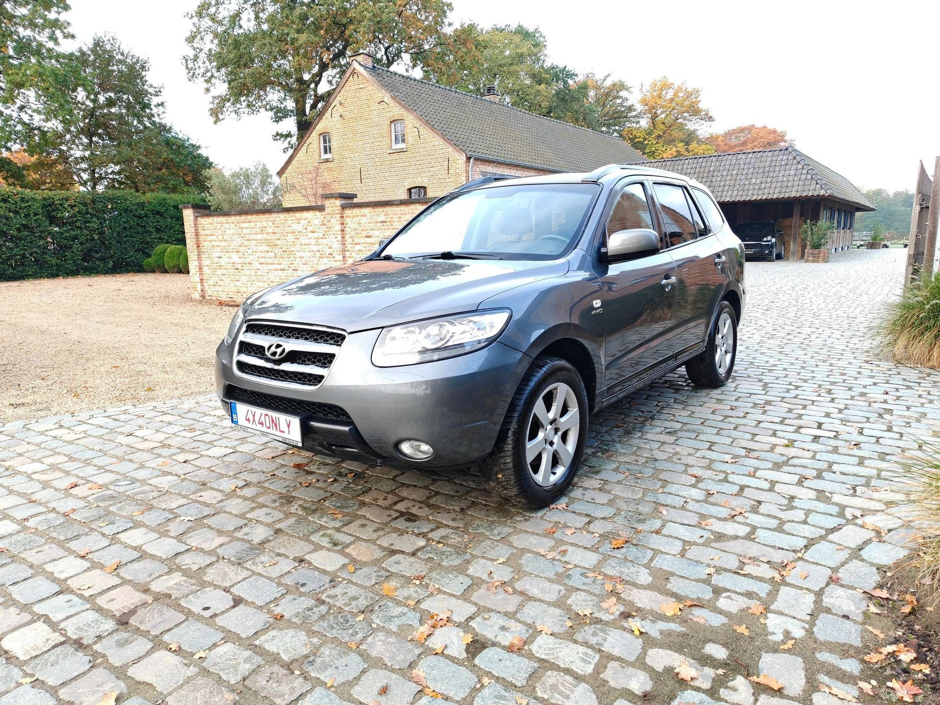 Hyundai Santa Fe Santa Fe 2.2 CRDi 4WD GLS, Autos, Argent ou Gris, 110 kW, Entreprise, Boîte manuelle