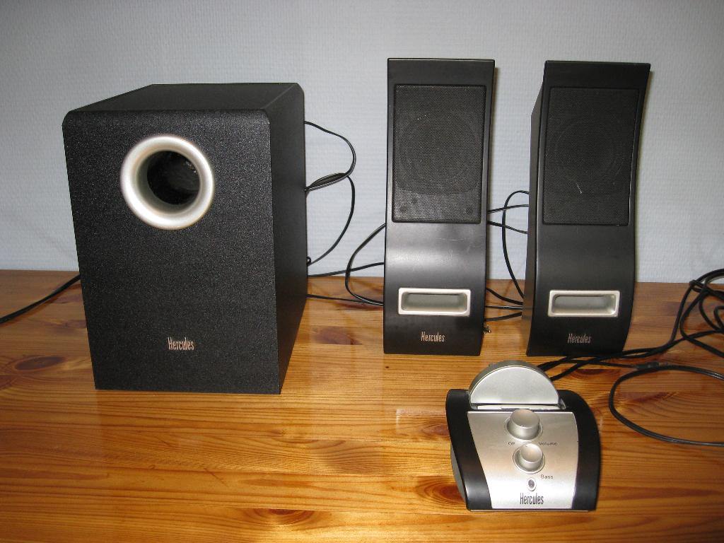 Hercules xps 2.1 LOUNGE, Computers en Software, Pc speakers, Ophalen, Gebruikt, Audiokanaal 2.1, HERCULES