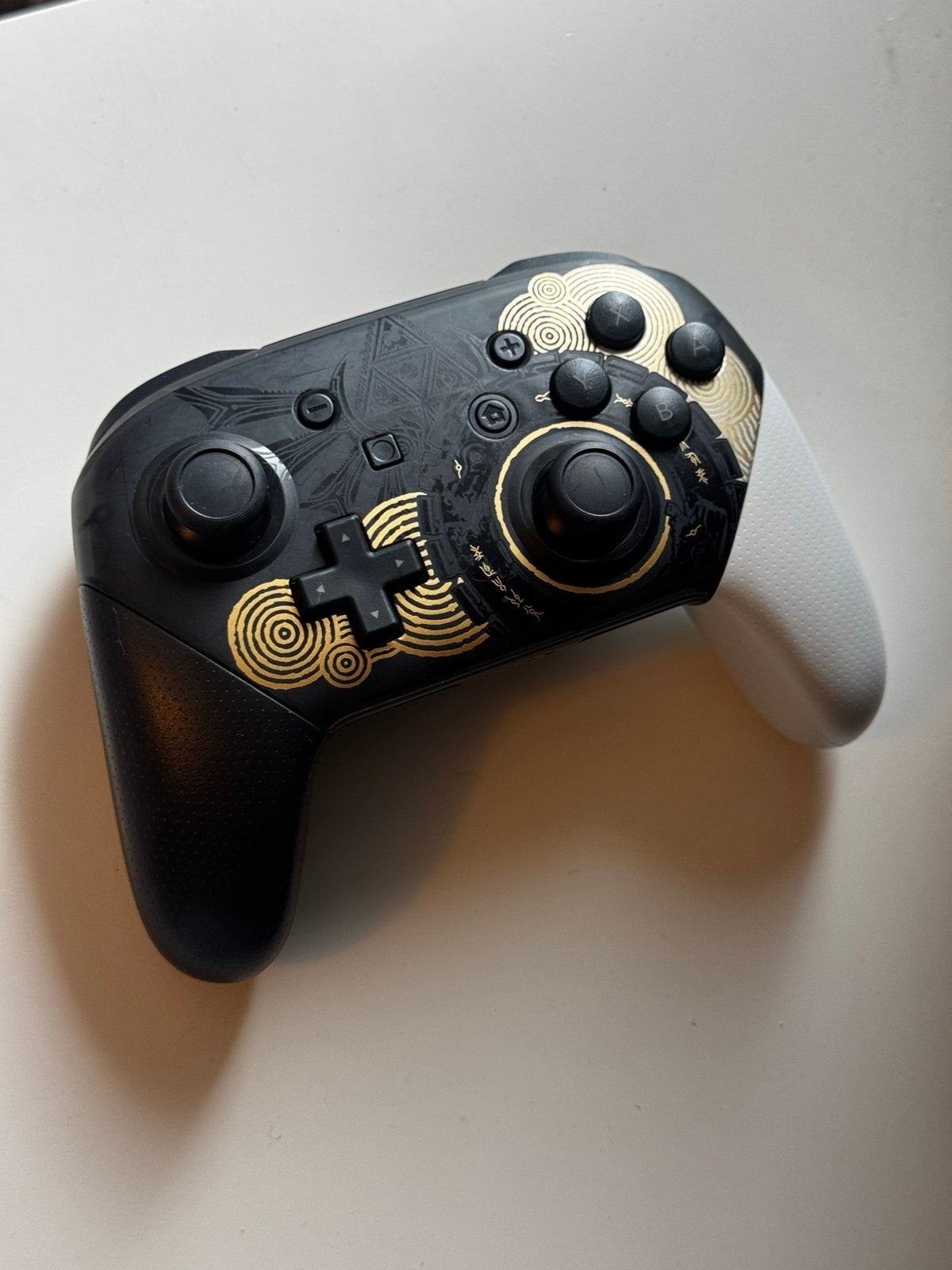 Nintendo Switch Pro Controller:Tears of the Kingdom Edition), Consoles de jeu & Jeux vidéo, Enlèvement, Comme neuf, Switch