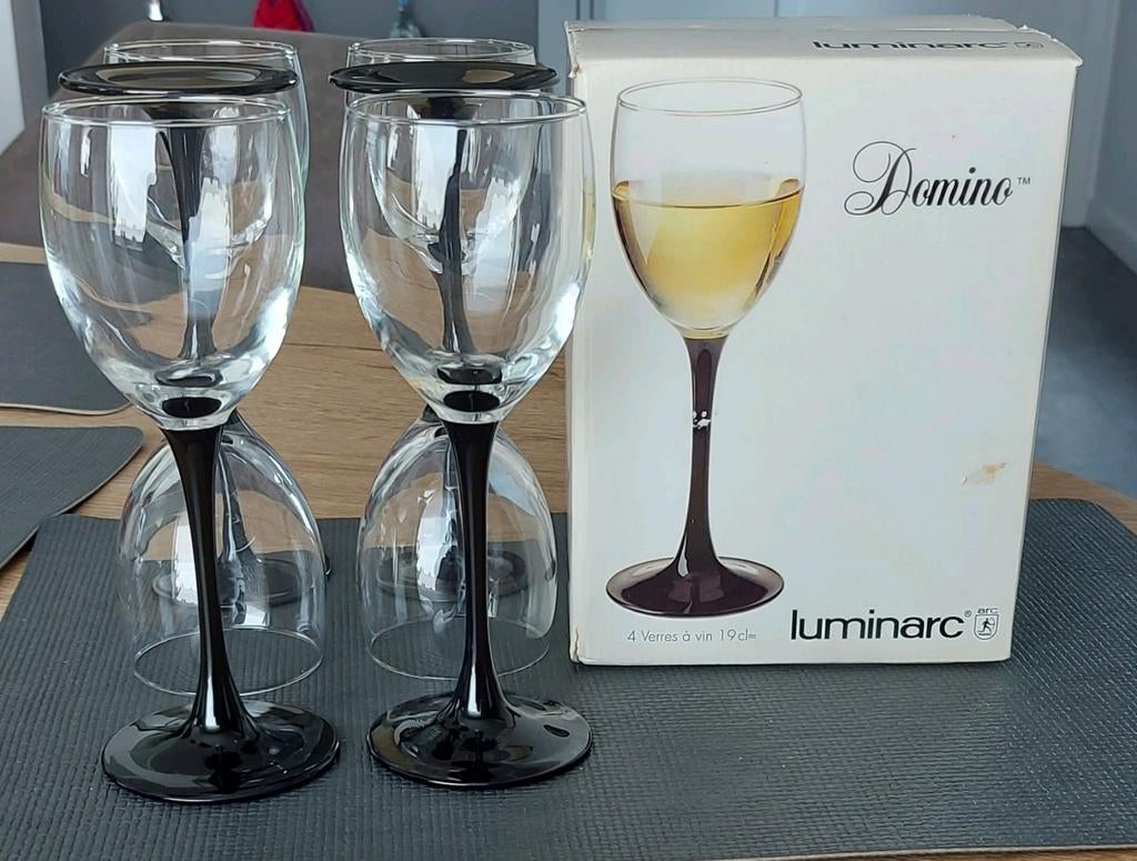 Luminarc wijnglazen, Enlèvement