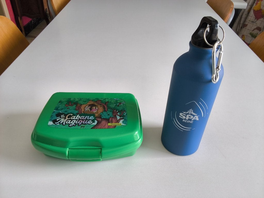 Boîte collations et gourde aluminium pour enfants ., Enlèvement ou Envoi, Comme neuf