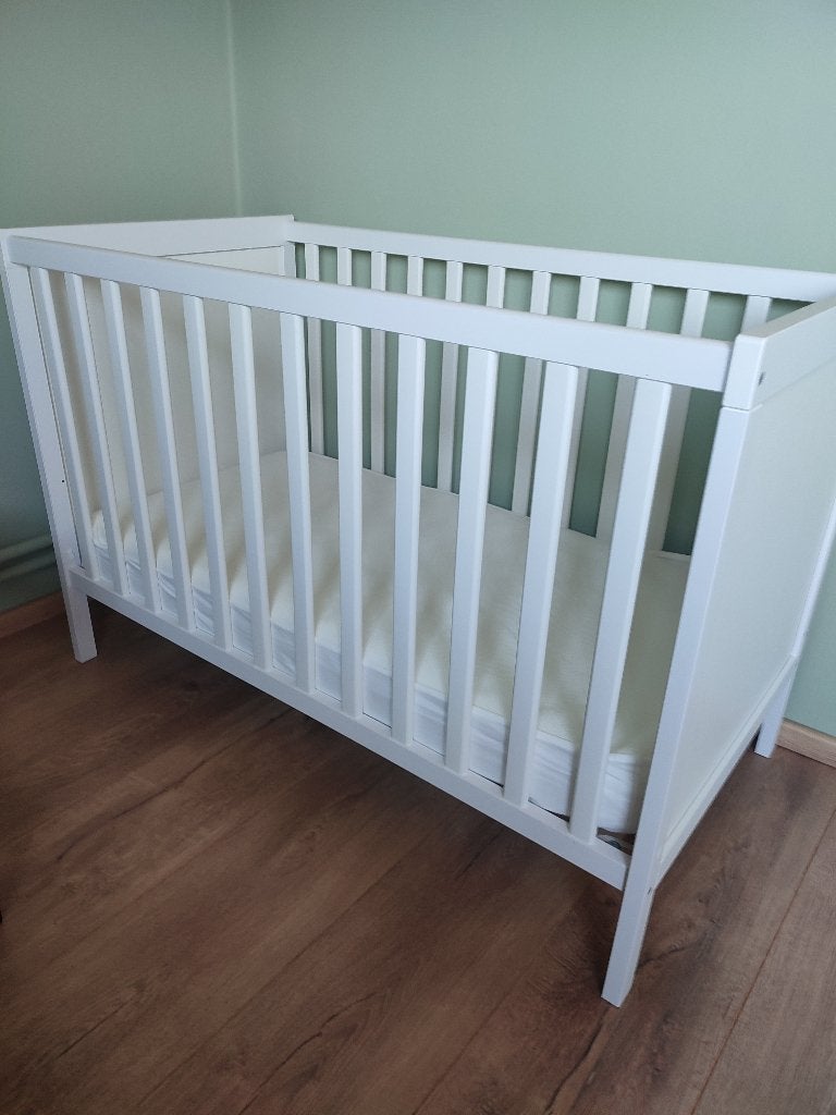 Kinderbedje, Kinderen en Baby's, Kinderkamer | Bedden, Ophalen, Zo goed als nieuw, Minder dan 140 cm, Lattenbodem