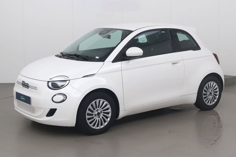 Fiat 500 e- 24 kwh 95 AT, Auto's, Fiat, Automaat, 4 zetels, Zwart, 95 pk