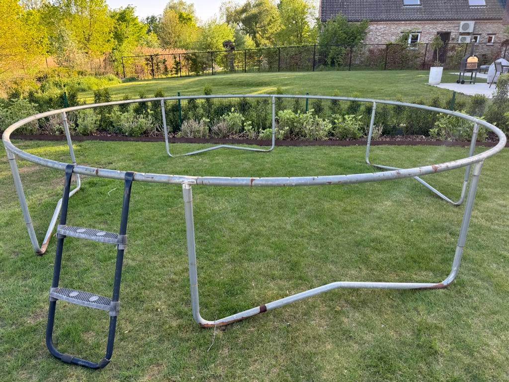 Trampoline frame Berg, Ophalen, Gebruikt