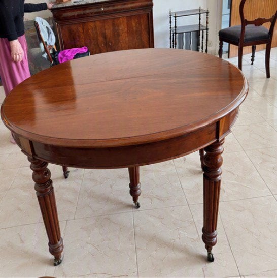 Ovale Louis-Philippe-tafel in massief mahoniehout, Enlèvement