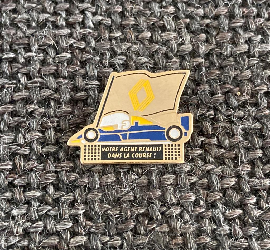 PIN - RENAULT - FORMULE 1 - F1, Verzamelen, Verzenden, Gebruikt, Sport, Speldje of Pin