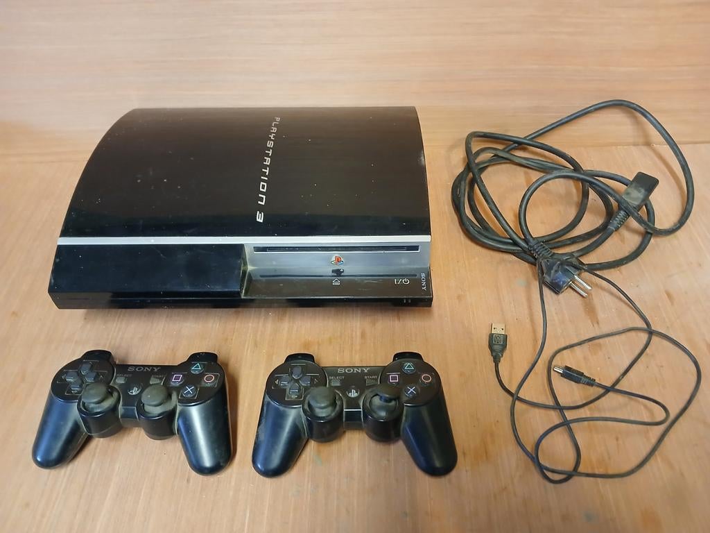 Playstation 3 + 2 controllers + kabel, Games en Spelcomputers, Spelcomputers | Sony PlayStation 3, Ophalen of Verzenden, Gebruikt