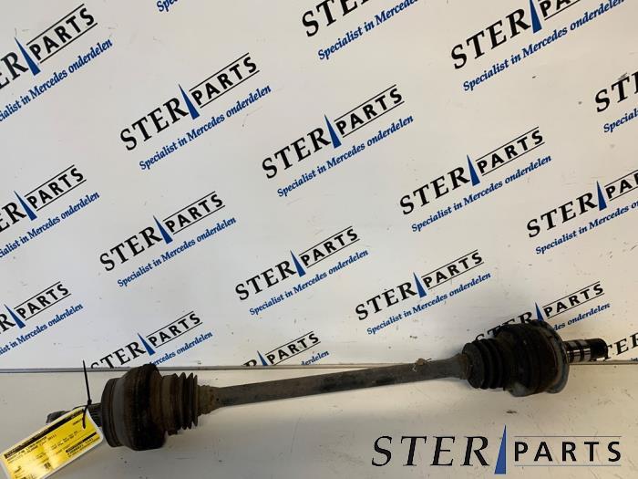 Aandrijfas links-achter van een Mercedes C-Klasse, Ophalen of Verzenden, 3 maanden garantie, Gebruikt, Mercedes-Benz