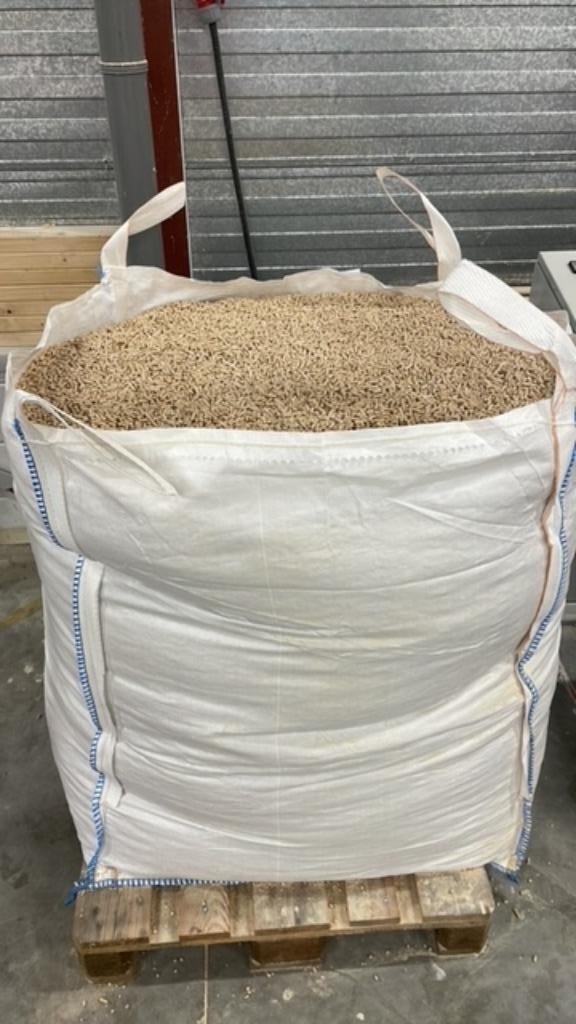 Witte Pellets Factory Price!!!, Tuin en Terras, Brandhout, Blokken, Overige houtsoorten, 6 m³ of meer, Ophalen