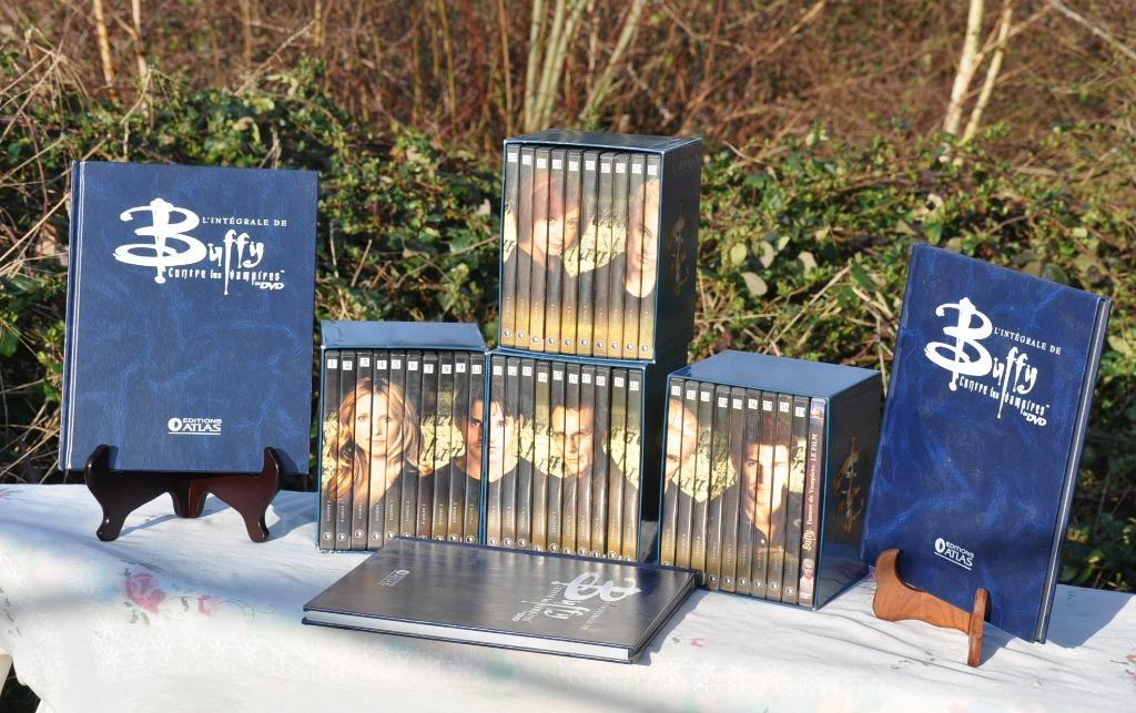 dvd + livre l'integrale de la serie tv  buffy (x20201), Enlèvement ou Envoi, Horreur, Coffret, Comme neuf