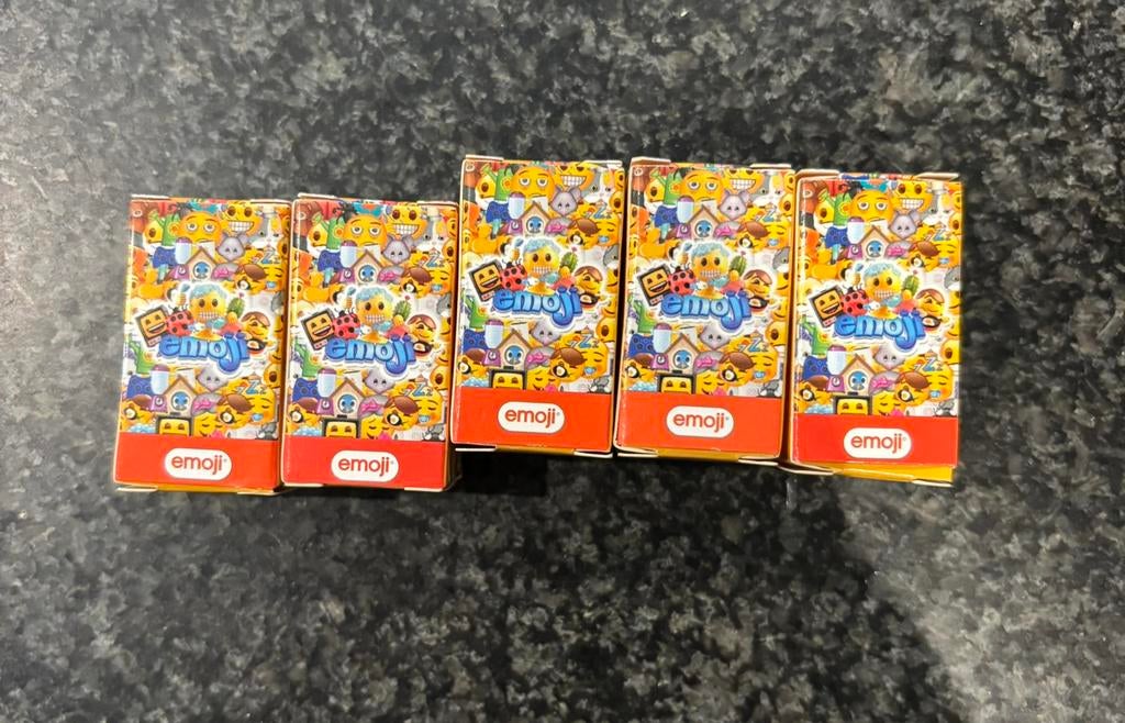 Aldi emoji 2025 - 5 ongeopende doosjes, Aldi, Ophalen of Verzenden