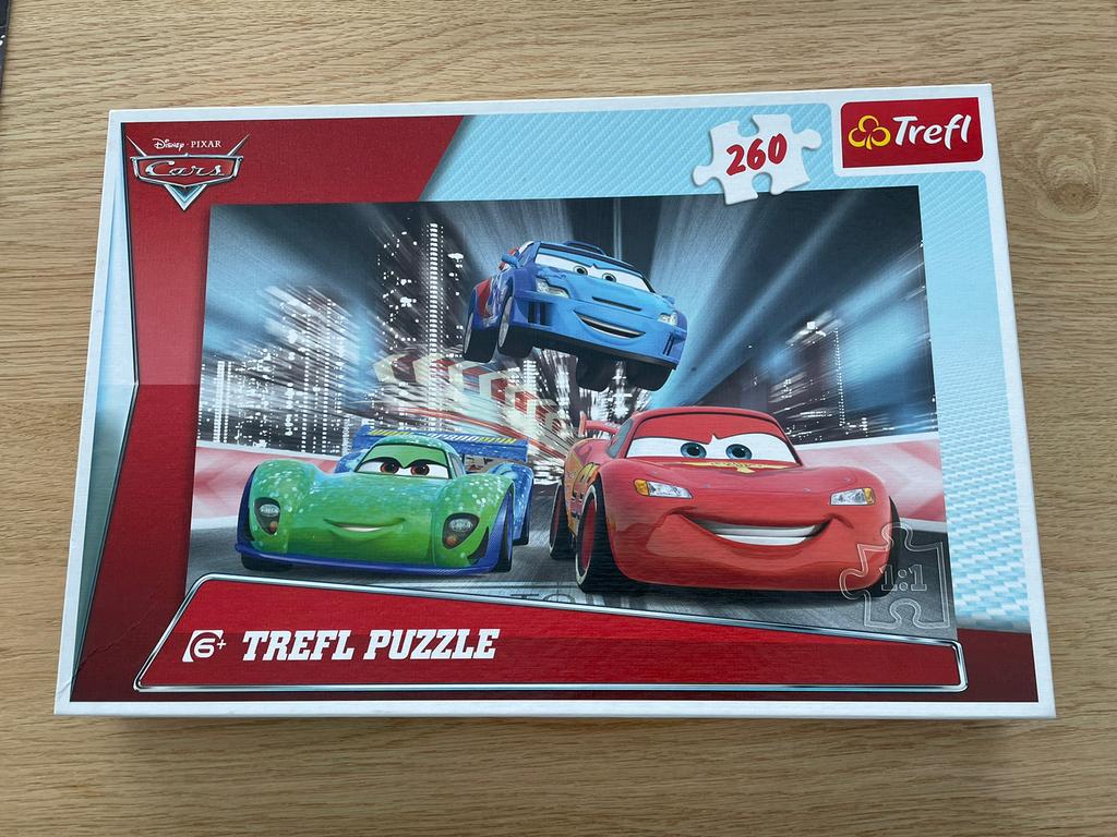 Cars puzzel 260 stuks - Trefl, Kinderen en Baby's, Speelgoed | Kinderpuzzels, Ophalen of Verzenden, Meer dan 50 stukjes, Gebruikt