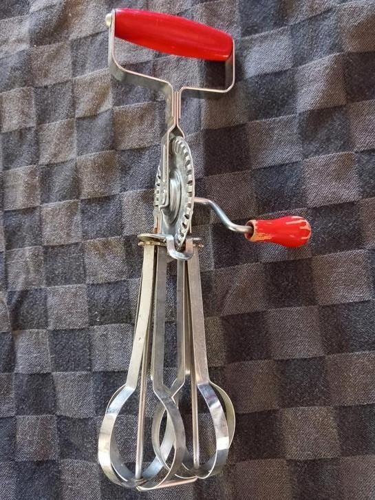 Batteur à main vintage sans électricité -> 5€, Electroménager, Enlèvement, Utilisé, 3 vitesses ou plus
