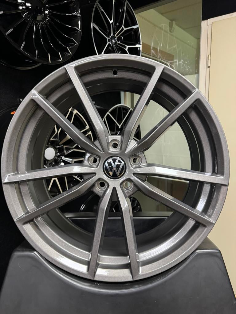 19 inch velgen voor Volkswgen Pretoria look 5x112 Golf 6 7 8, Auto-onderdelen, Banden en Velgen, 19 inch, Velg(en), Nieuw, Ophalen of Verzenden