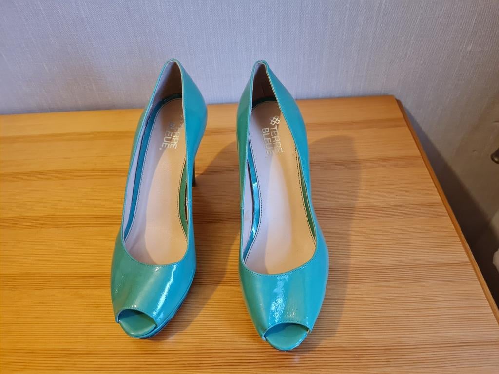 Azuurblauwe pumps maat 39 terre blue, Pumps, Ophalen of Verzenden, Zo goed als nieuw, Terre Bleue