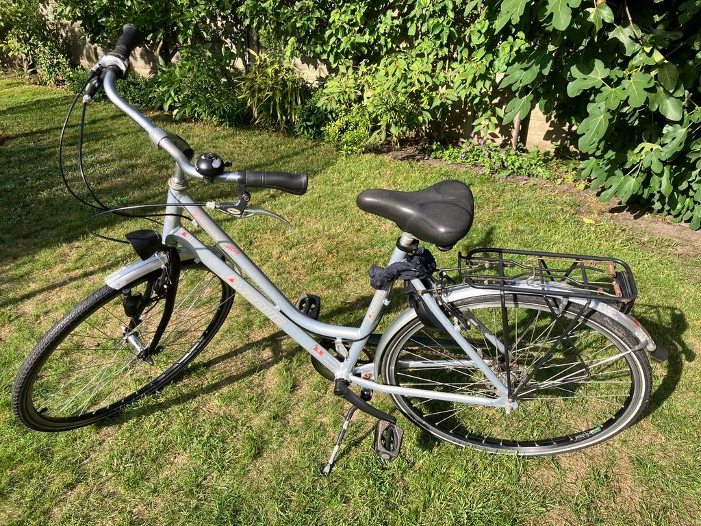 Gebruikte Avenue aluminium damesfiets met 7 versnellingen, Fietsen en Brommers, Ophalen, Gebruikt, Versnellingen