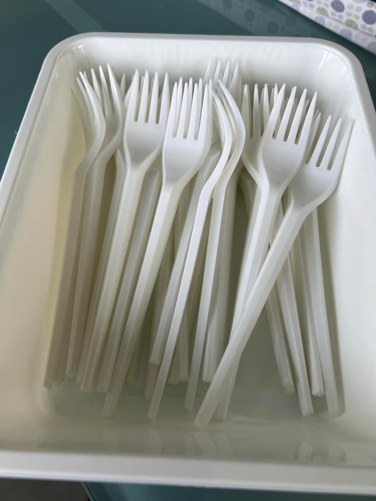 Fourchettes couverts en plastique  anniversaire neuves, Enlèvement