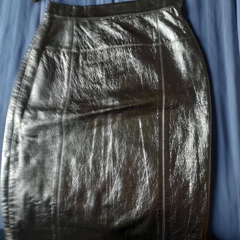 GF FERRE*BELLE JUPE EN CUIR DORÉ*PETITE*NEUVE*, Neuf, Autres couleurs, GIANFRANCO FERRE, Enlèvement