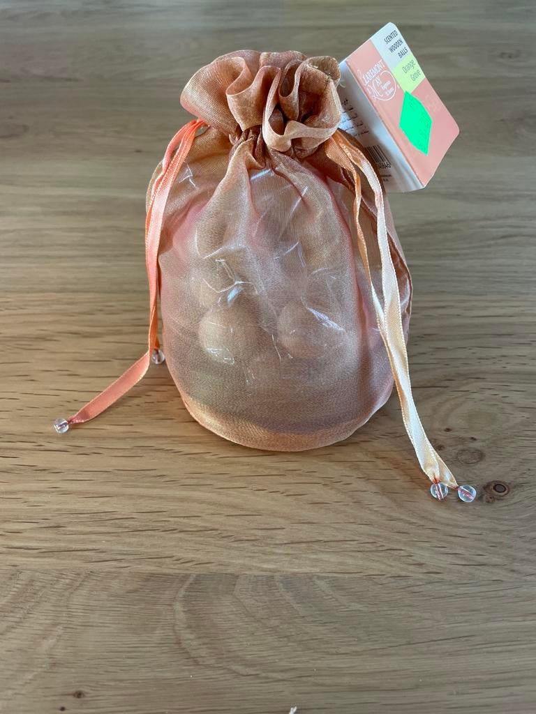 Nouveau sac avec des boules parfumées en bois, Enlèvement ou Envoi, Neuf
