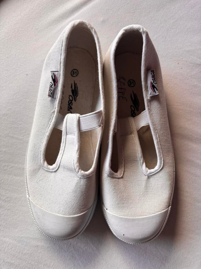 Turnpantoffels - turnsletsen maat 31, Sports & Fitness, Gymnastique, Enlèvement ou Envoi, Comme neuf, Blanc, Chaussons de gymnastique