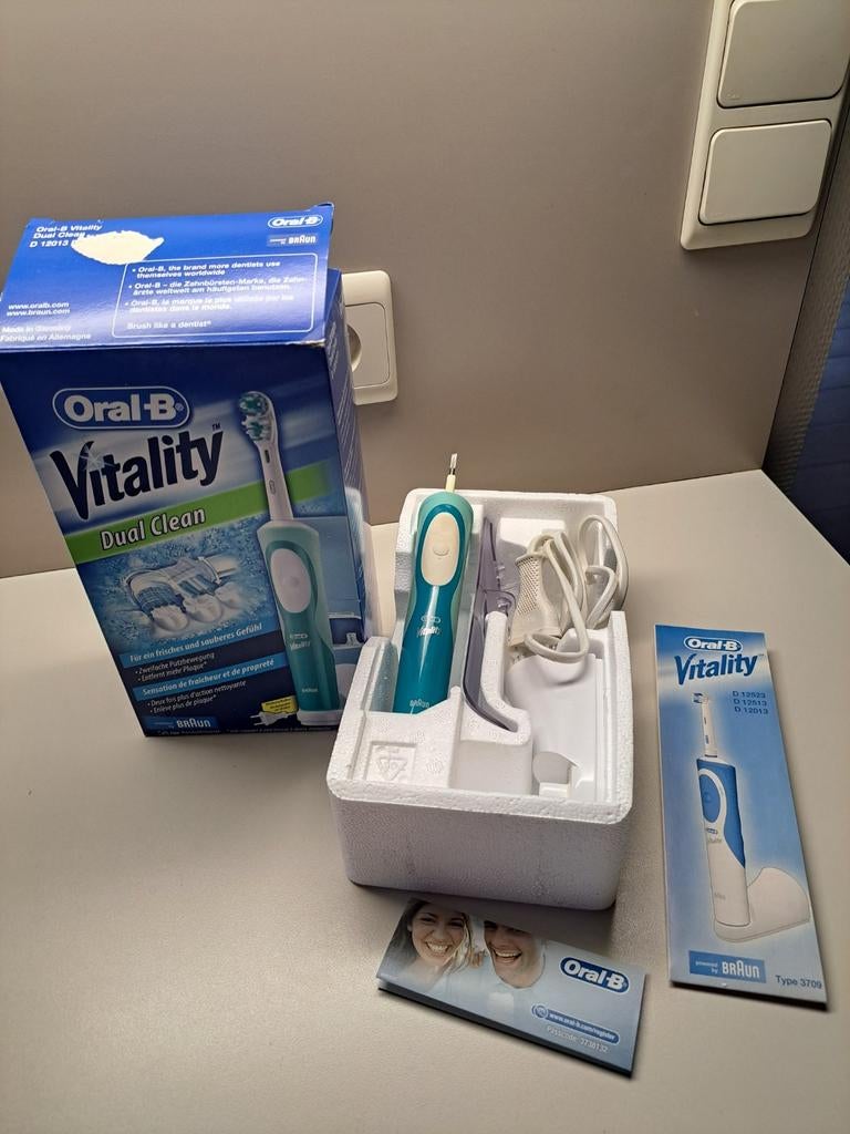 Brosse à dents électrique Oral B Vitality, Enlèvement, Brosse à dents