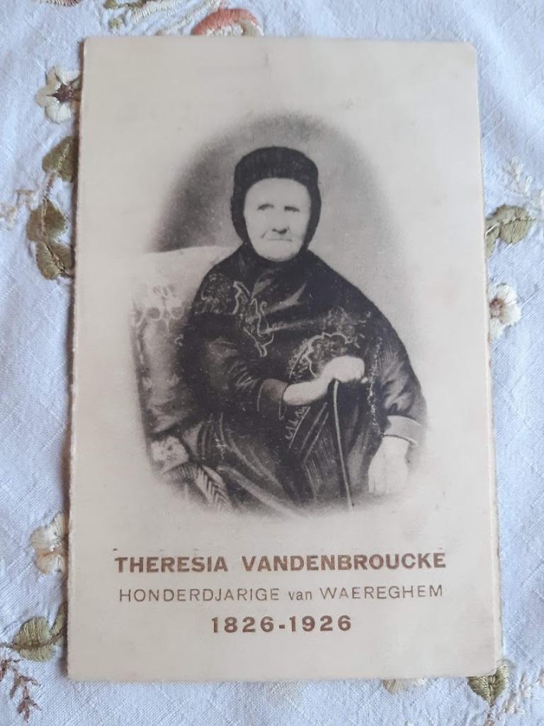 oude foto van Waregemse  Honderdjarige + Programma, Verzamelen, Gebruikt, Foto, Ophalen of Verzenden, Voor 1940