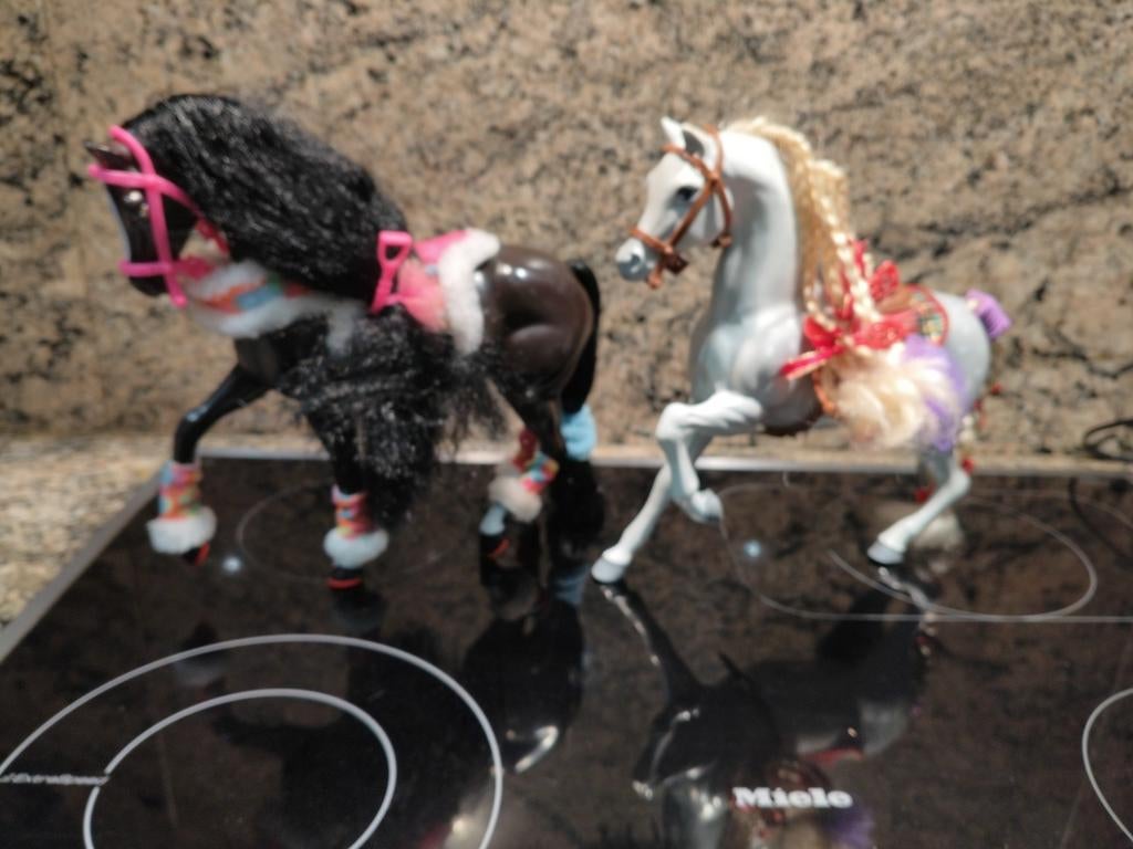 2 grote Barbie paarden., Enlèvement ou Envoi