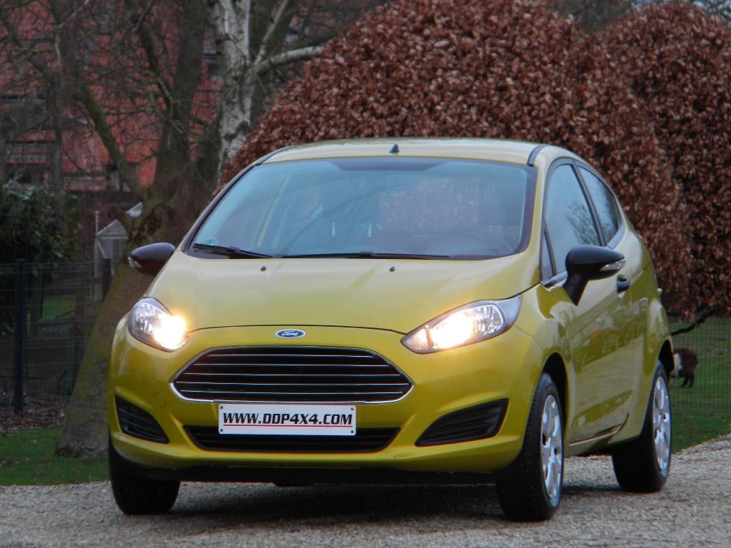 Ford Fiesta 1.25 Ambiente 05/2015 6800€, Auto's, Voorwielaandrijving, Testrit aan huis, Stof, 1150 kg
