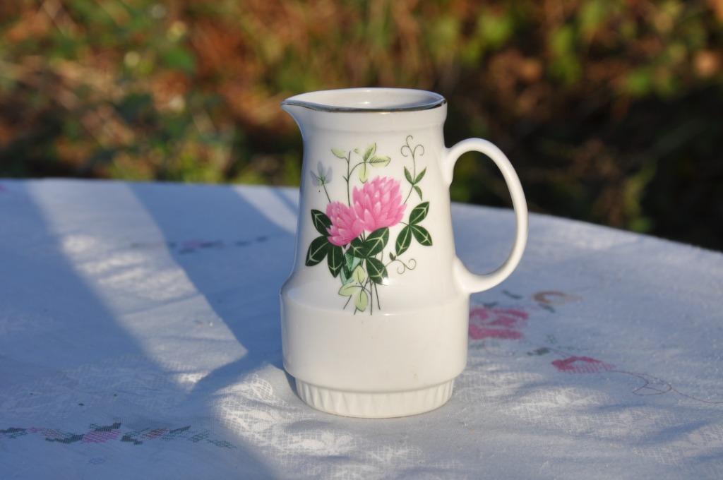 pot au lait en porcelaine kahla, Antiquités & Art, Enlèvement ou Envoi