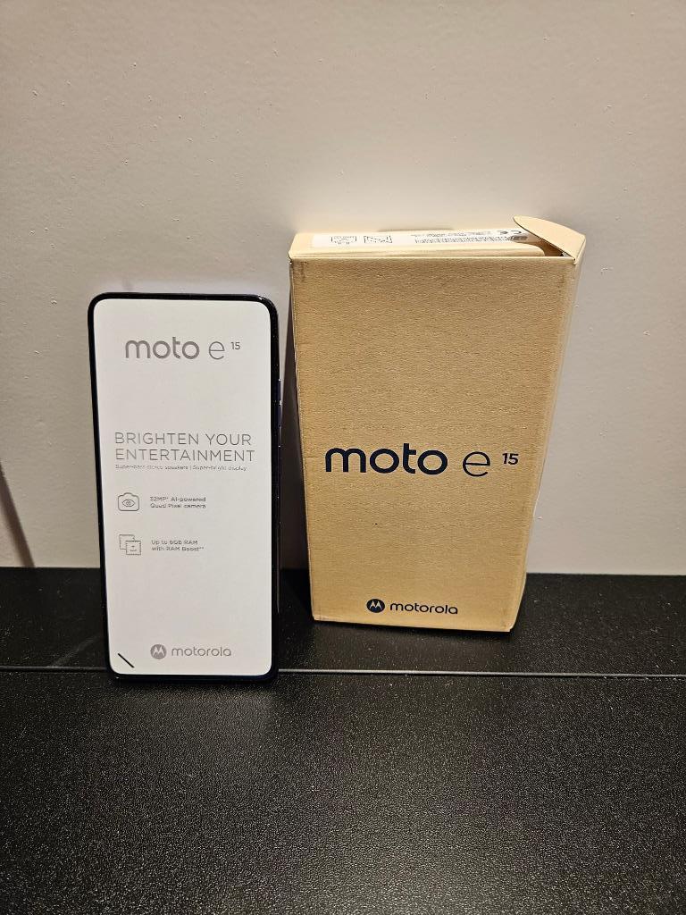 Motorola Moto E15 smartphone 2+64GB paars, Telecommunicatie, Mobiele telefoons | Motorola, Paars, Nieuw, Ophalen of Verzenden