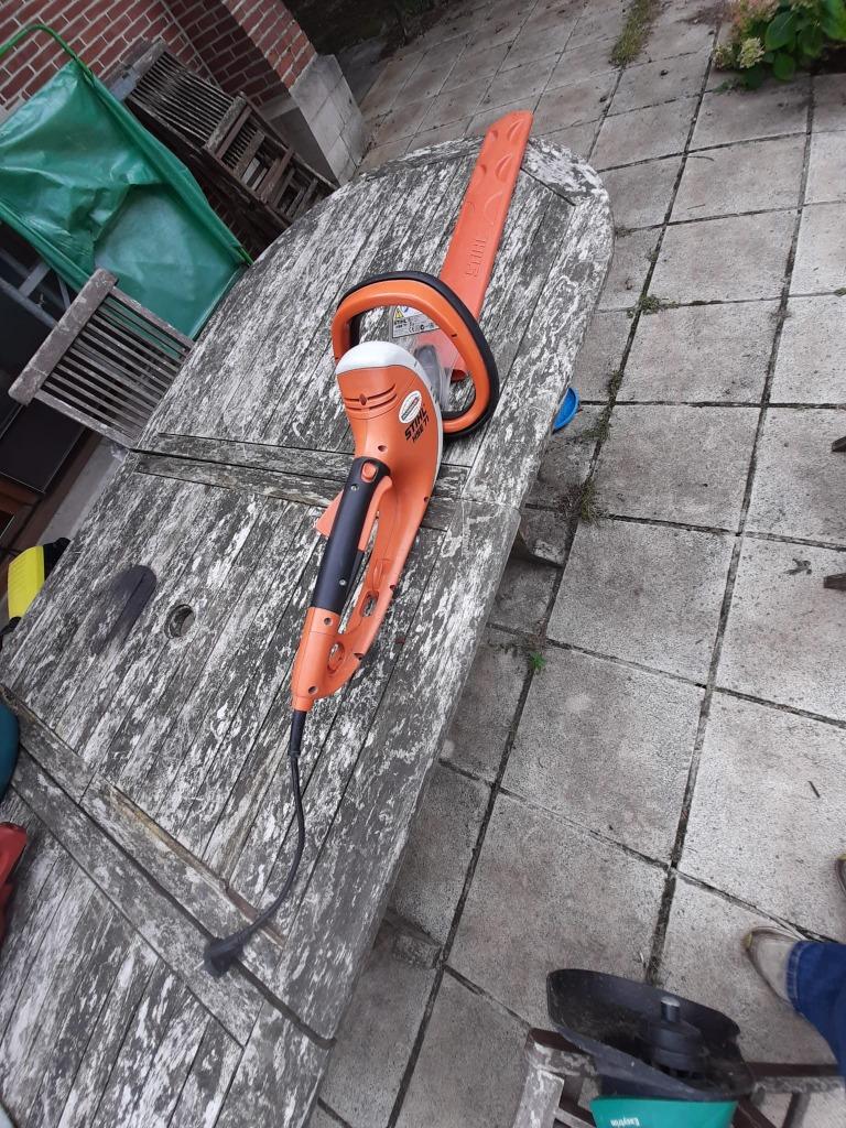 Taille haie électrique à fil Stihl HSE 71, Enlèvement, Utilisé, Électrique, Stihl