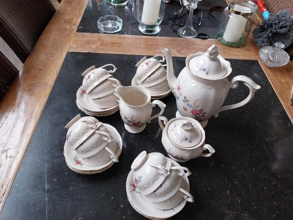 12 delig gebloemd  antiek koffieservies, Ophalen of Verzenden, Gebruikt, Porselein, Compleet servies