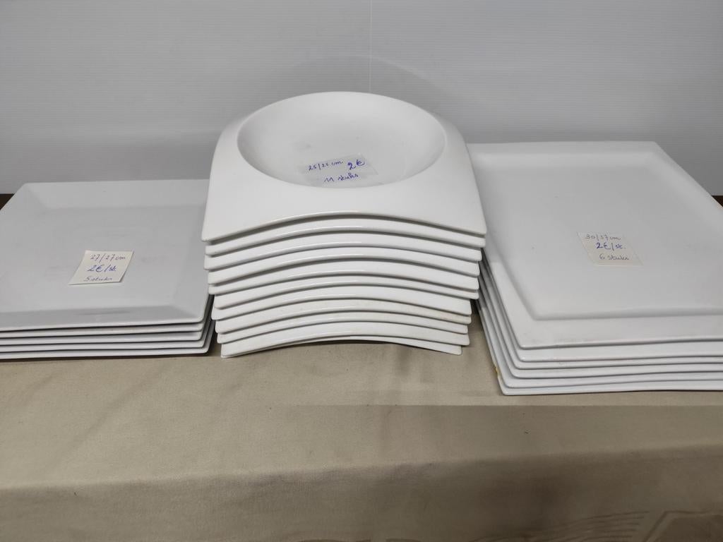 Porseleinen borden, 3 verschillende modellen., Enlèvement, Assiettes(s)