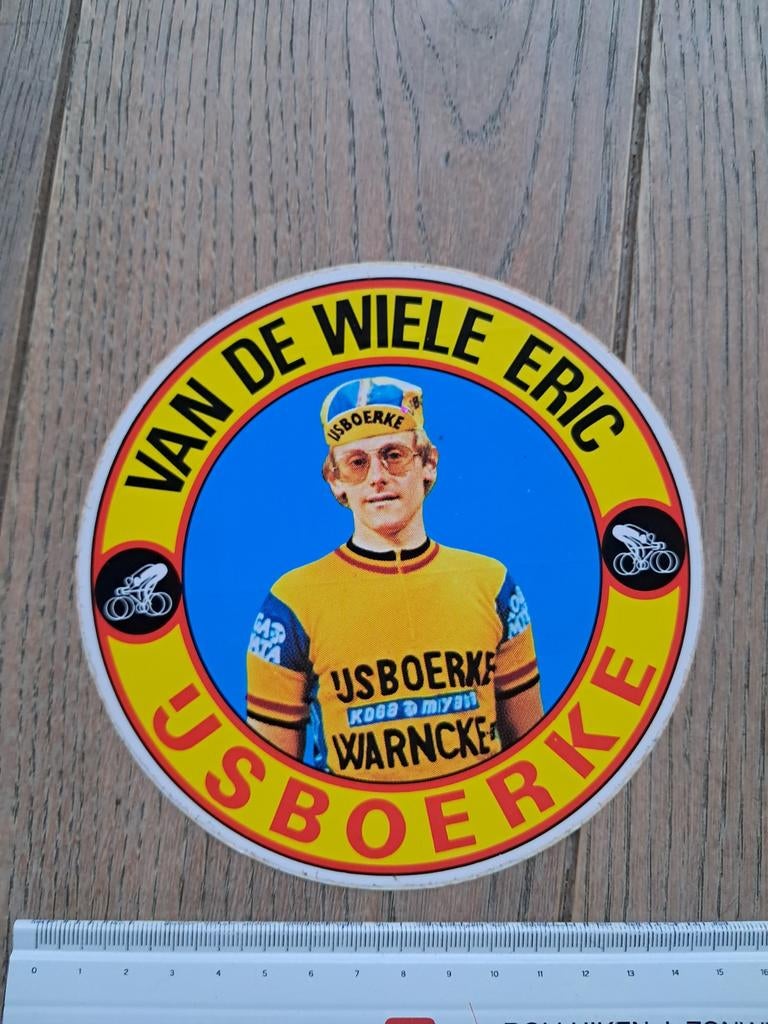 Retro sticker renner Ijsboerke: Van De Wiele Eric, Ophalen of Verzenden
